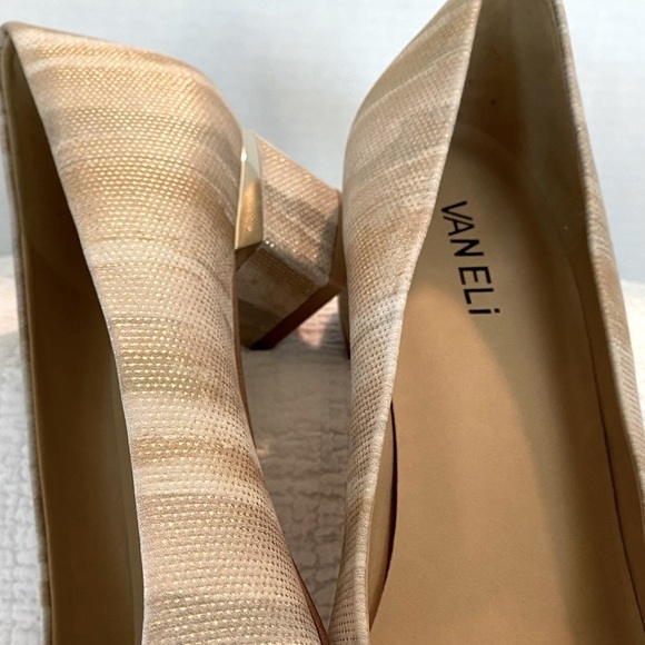 NWOT — Vaneli Gold Embossed 1” Heel Pumps in Size 11 N - Picture 9 of 14